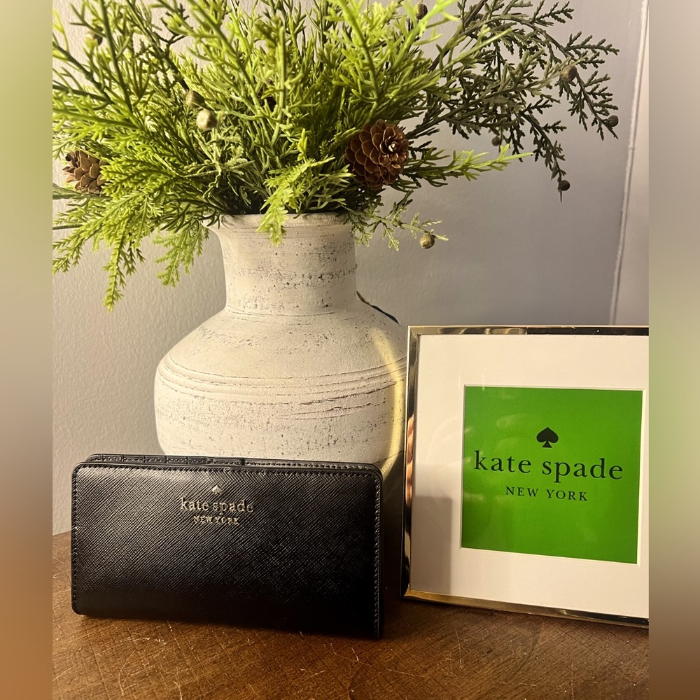 Kate Spade Large Slim Bifold Wallet